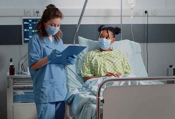 Cinto de Contenção de Mesa Cirúrgica Modelo Acolchoado garantem segurança na passagem da cama para a poltrona hospitalar e cadeira de rodas.