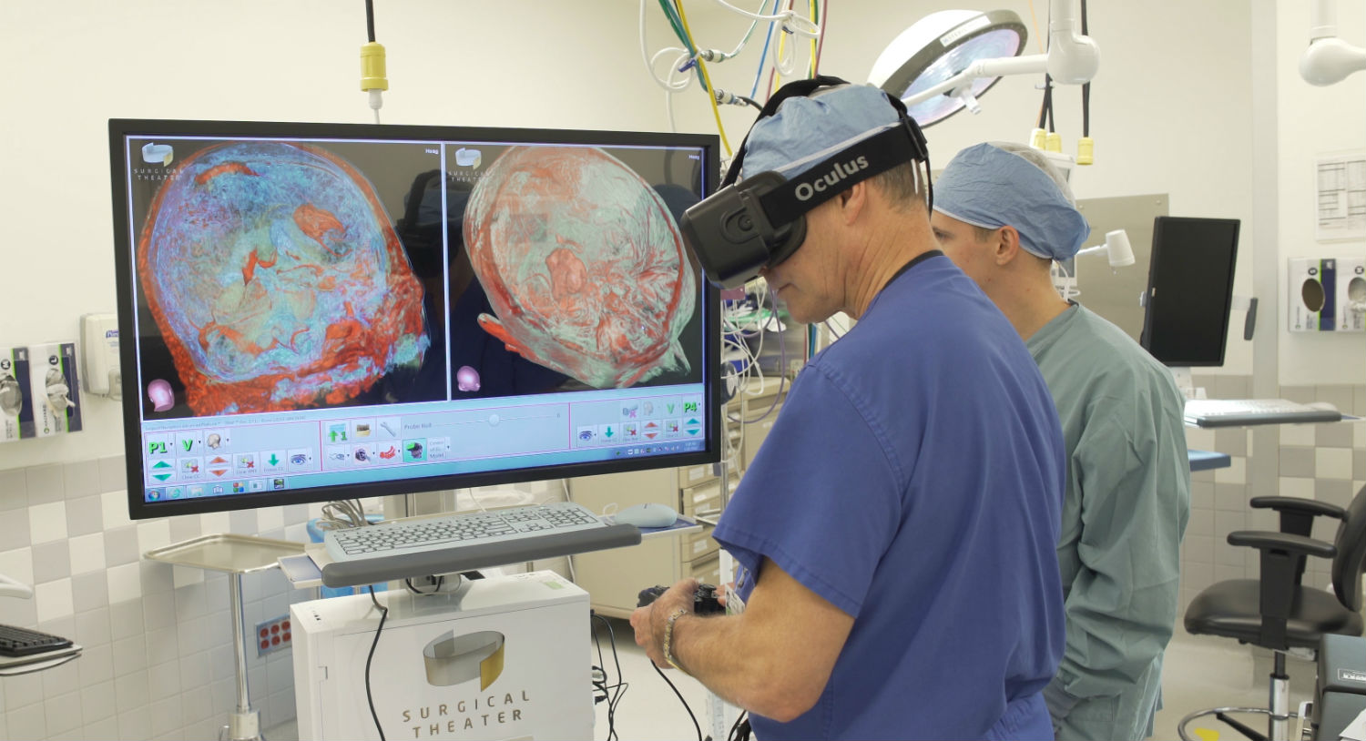 Médico usando realidade virtual para realizar uma operação.